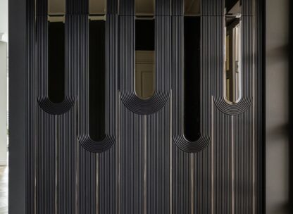 Frezuota spinta su veidrodžiais